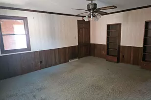 1105 Organ St, Eldorado, IL 62930 - Photo 7