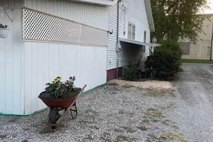 302 2nd St, Carmi, IL 62821 - Photo 19