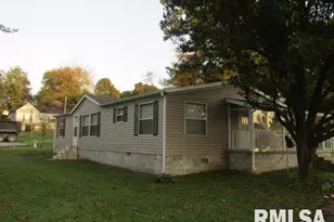 731 Bohn St, Rosiclare, IL 62982 - Photo 3