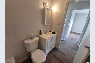 802 Dillard St Street, Eldorado, IL 62930 - Photo 17