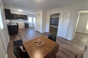 802 Dillard St St, Eldorado, IL 62930 - Photo 9