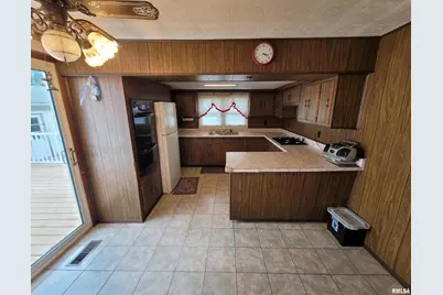 405 Saint Clair Street, Odin, IL 62870 - Photo 5