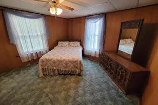 405 St Clair St, Odin, IL 62870 - Photo 15