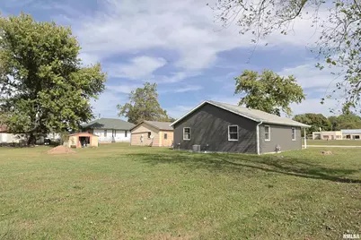 101 N Railroad Street, Patoka, IL 62875 - Photo 13