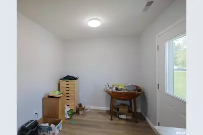 101 N Railroad Street, Patoka, IL 62875 - Photo 9