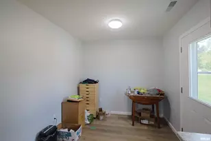 101 N Railroad St, Patoka, IL 62875 - Photo 9