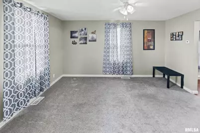 2109 N Broadway Avenue, Salem, IL 62881 - Photo 13