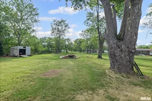 2109 N Broadway Ave, Salem, IL 62881 - Photo 9