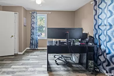 2109 N Broadway Avenue, Salem, IL 62881 - Photo 15