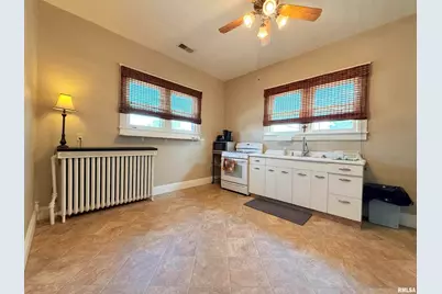 18 S Mill Street, Harrisburg, IL 62946 - Photo 13