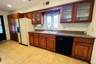 295 Country Acres Rd, Eldorado, IL 62930 - Photo 17