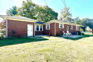 420 W 3rd St, Centralia, IL 62801 - Photo 11