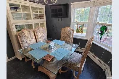 321 W Boone Street, Salem, IL 62881 - Photo 33