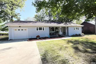 11 Ridge Rd, Centralia, IL 62801 - Photo 3