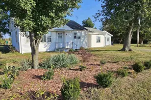 233 N US Hwy 45, Cisne, IL 62823 - Photo 5