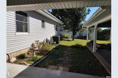 901 Locust Street, Vienna, IL 62995 - Photo 7