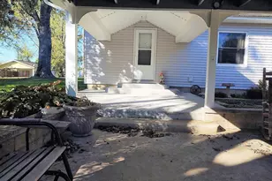 901 Locust St, Vienna, IL 62995 - Photo 5