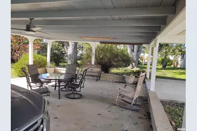 901 Locust Street, Vienna, IL 62995 - Photo 11