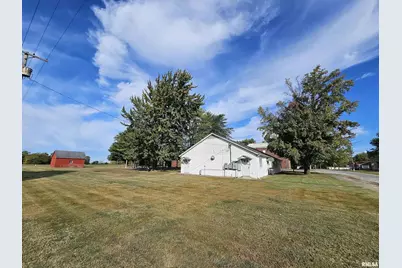 705 W Main Street, Dahlgren, IL 62828 - Photo 11