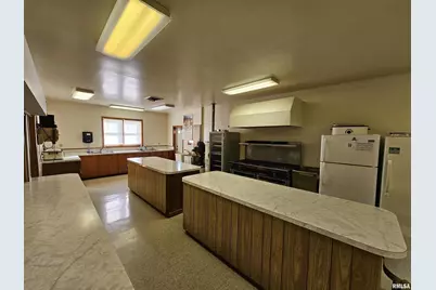 705 W Main Street, Dahlgren, IL 62828 - Photo 31