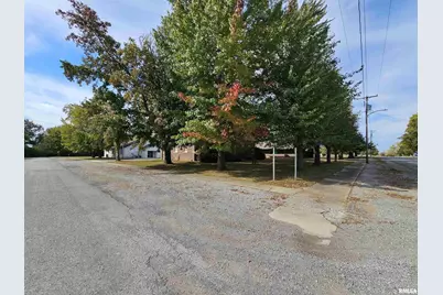 705 W Main Street, Dahlgren, IL 62828 - Photo 3