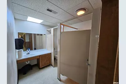 705 W Main Street, Dahlgren, IL 62828 - Photo 33