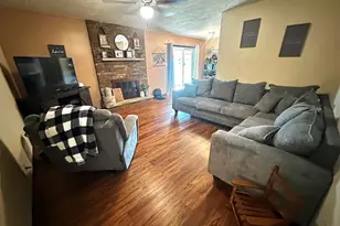 1340 E 6th St, Centralia, IL 62801 - Photo 3