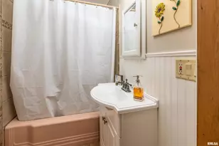 306 S Madison St, Marion, IL 62959 - Photo 23