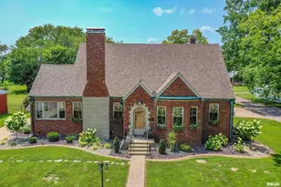 235 N Indiana Ave, Salem, IL 62881 - Photo 1