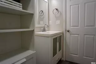 310 N 4th St, Earlville, IL 62932 - Photo 9