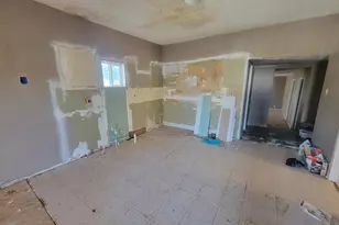 208 N Washington St, Hurst, IL 62949 - Photo 5