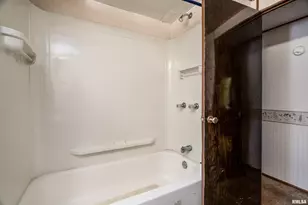 208 W Pennsylvania Ave, Pittsburg, IL 62974 - Photo 23