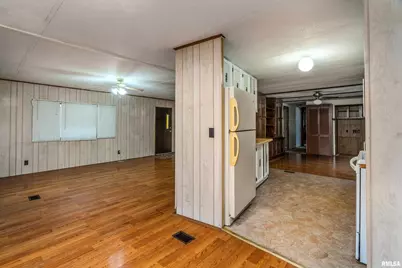 208 W Pennsylvania Avenue, Pittsburg, IL 62974 - Photo 7