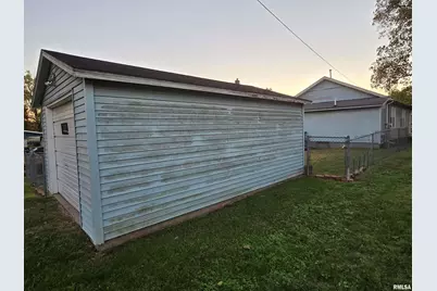 1028 S Roosevelt Street, Harrisburg, IL 62946 - Photo 7