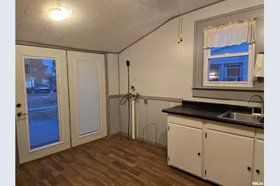 1028 S Roosevelt Street, Harrisburg, IL 62946 - Photo 25