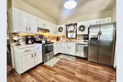 109 E Galaxy Drive, Chicago, IL 62898 - Photo 9