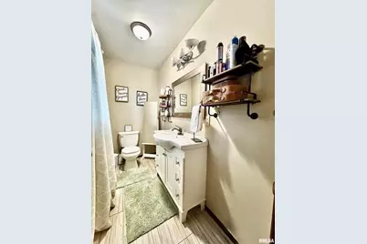 109 E Galaxy Drive, Chicago, IL 62898 - Photo 17