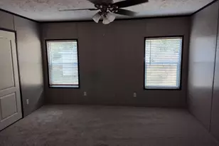 1207 SW 6th St, Fairfield, IL 62837 - Photo 15