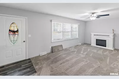 628 Sara Drive, Centralia, IL 62801 - Photo 15