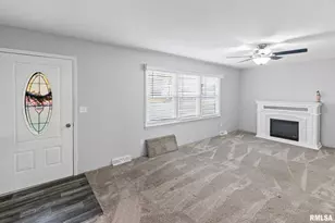 628 Sara Dr, Centralia, IL 62801 - Photo 15