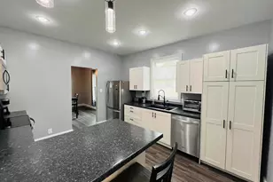 1300 Lincoln St, Eldorado, IL 62930 - Photo 15