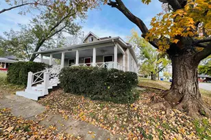 1300 Lincoln St, Eldorado, IL 62930 - Photo 3