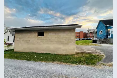 734 S McKinley Street, Harrisburg, IL 62946 - Photo 13