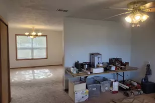 103 E Highline Rd, Chicago, IL 62898 - Photo 15