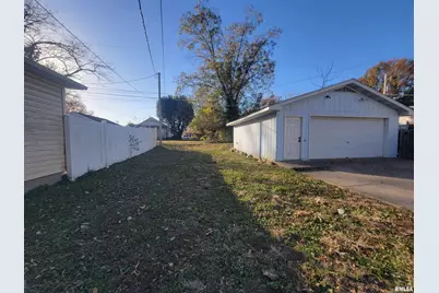 705 S 11th St Street, Herrin, IL 62948 - Photo 5