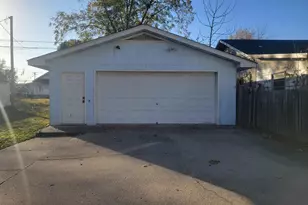 705 S 11th St St, Herrin, IL 62948 - Photo 3