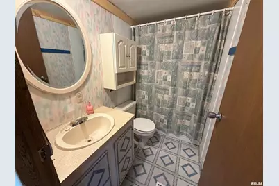 507 Wortby Street, Odin, IL 62870 - Photo 11