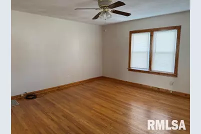 121 N 9th Street, Herrin, IL 62948 - Photo 3