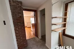 121 N 9th St, Herrin, IL 62948 - Photo 13