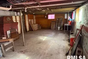 121 N 9th St, Herrin, IL 62948 - Photo 23